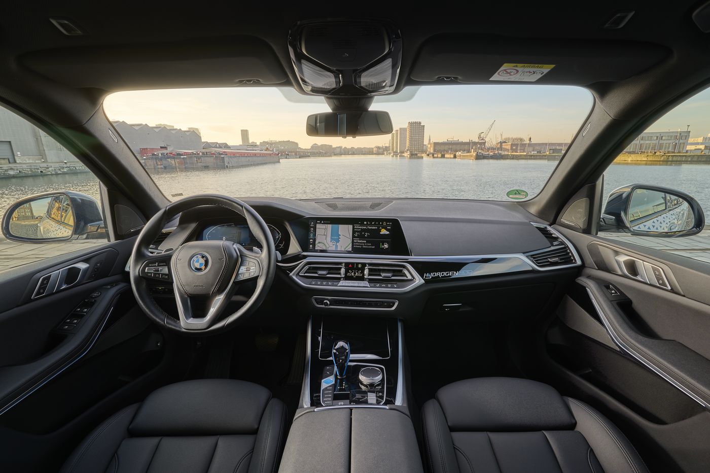 BMW ha presentado el iX5 Hydrogen es el precursor de la flota piloto de la marca para vehículos propulsados por hidrógeno