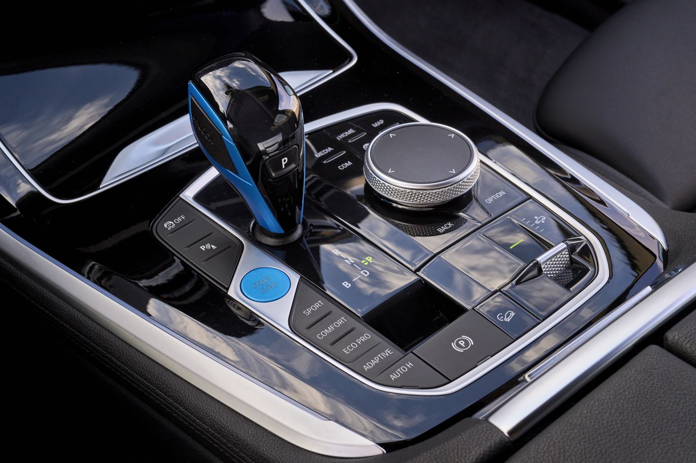 BMW ha presentado el iX5 Hydrogen es el precursor de la flota piloto de la marca para vehículos propulsados por hidrógeno