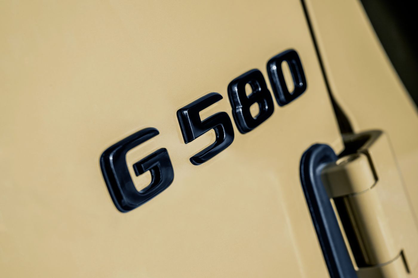 El rey de los todoterrenos, el Mercedes Clase G, se hace eléctrico 100% con cuatro motores, 587 caballos, batería de 116 kWh y 473 kilómetros de autonomía