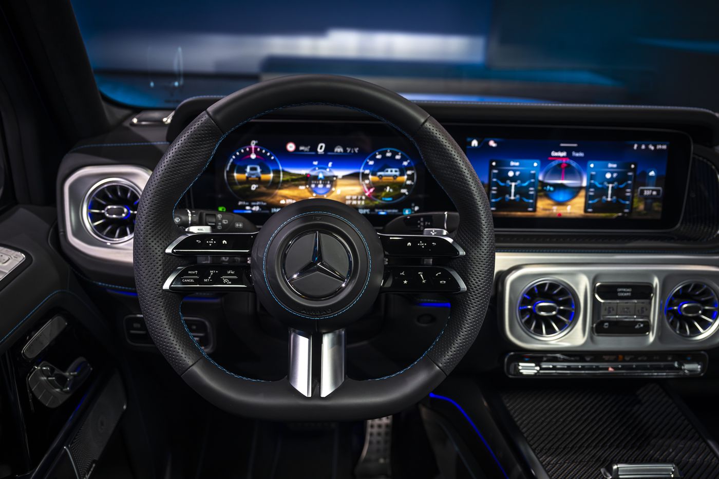 El rey de los todoterrenos, el Mercedes Clase G, se hace eléctrico 100% con cuatro motores, 587 caballos, batería de 116 kW y 473 kilómetros de autonomía