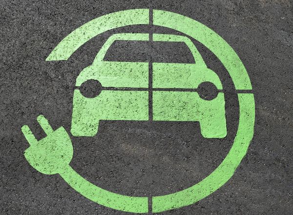 “Propuestas para una hoja de ruta de la movilidad eléctrica”, las medidas que sugiere AEDIVE para el desarrollo del vehículo eléctrico en España
