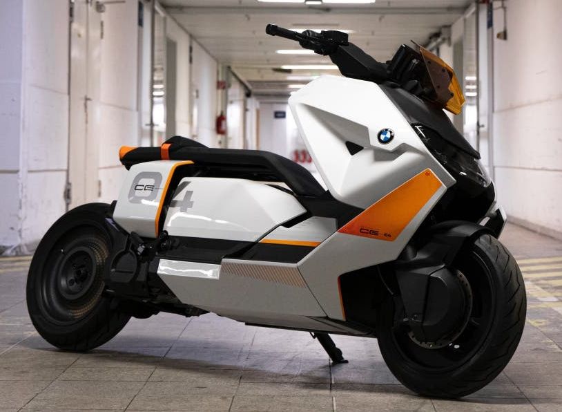 scooter electrico bmw ce 04